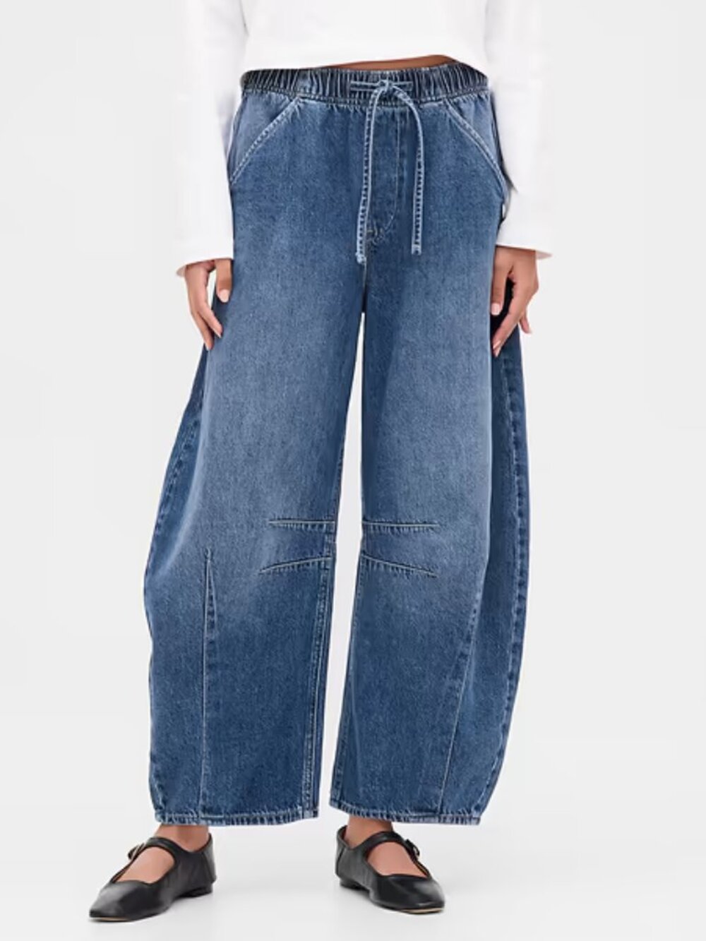 Gap Mid Rise UltraSoft Easy Horseshoe Jean, size M.